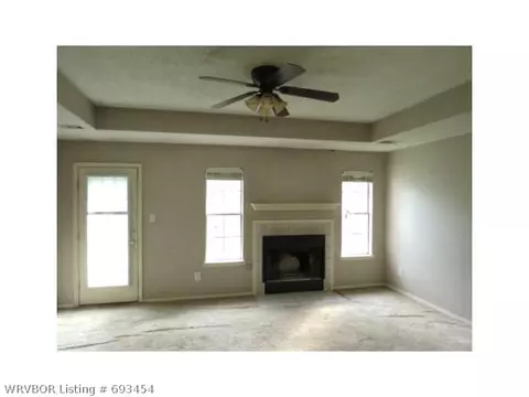604 8th St, Barling, AR 72923 photo 2