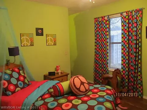 401 N 5th St, Paris, AR 72855 photo 7