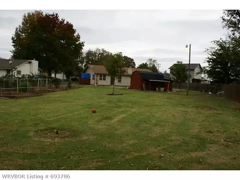 1303 Strozier Ct, Barling, AR 72923 photo 17