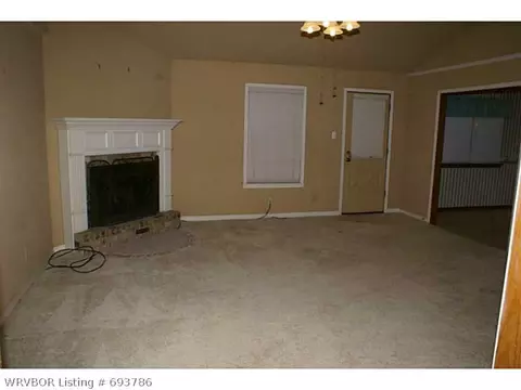 1303 Strozier Ct, Barling, AR 72923 photo 5