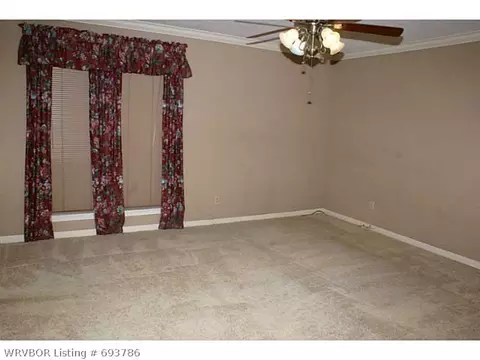 1303 Strozier Ct, Barling, AR 72923 photo 9