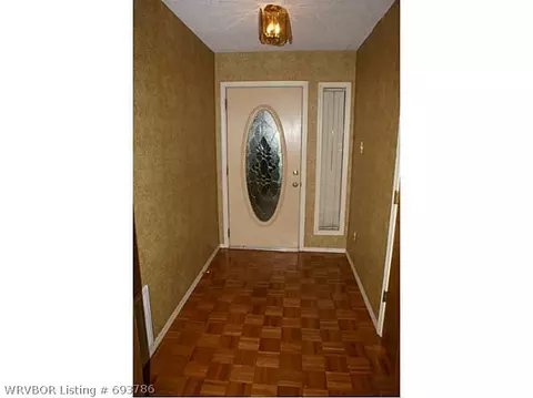 1303 Strozier Ct, Barling, AR 72923 photo 3