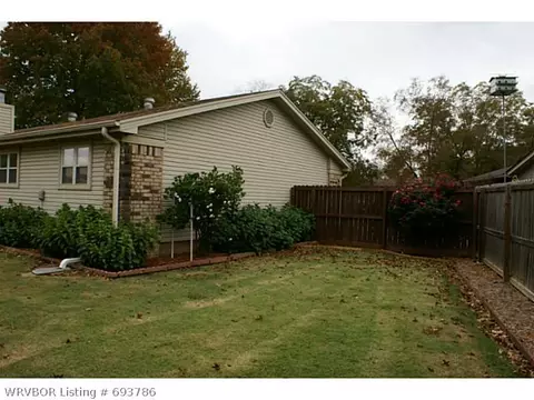 1303 Strozier Ct, Barling, AR 72923 photo 16