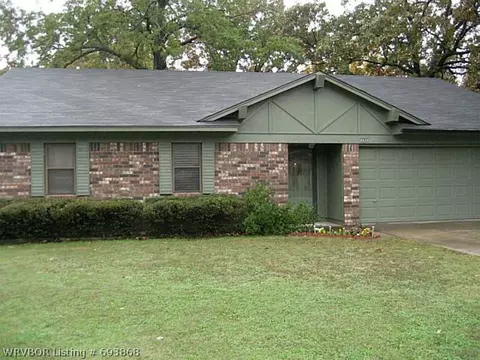 8620 Meadow Dr, Fort Smith, AR 72908 photo 1