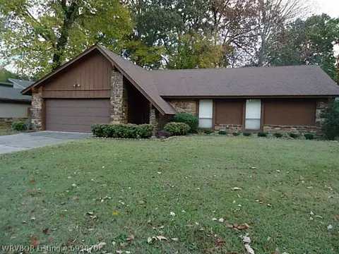3124 Londonderry Rd, Fort Smith, AR 72908 photo 1