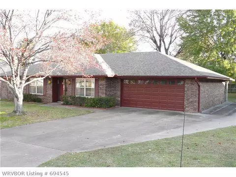 4918 S W St, Fort Smith, AR 72903 photo 1