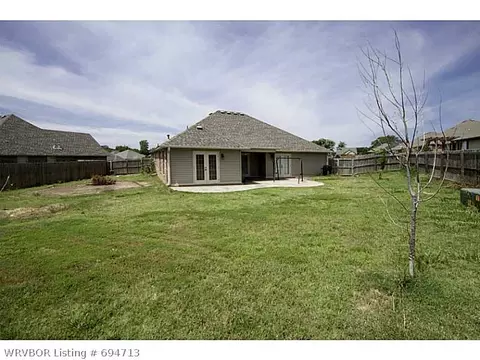 1910 Sitka Ln, Barling, AR 72923 photo 4