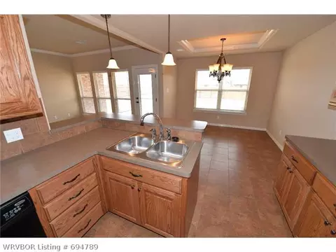 6214 Hickory Ln, Fort Smith, AR 72916 photo 5