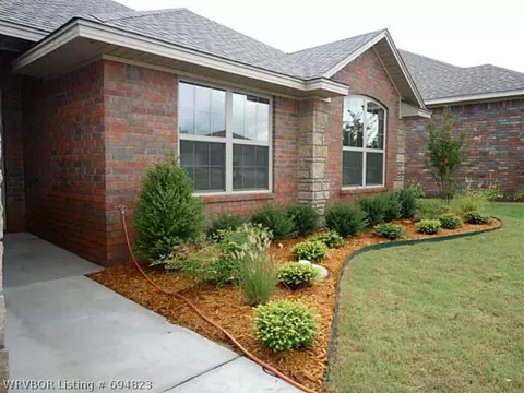 6203 Hickory Ln, Fort Smith, AR 72916 photo 2