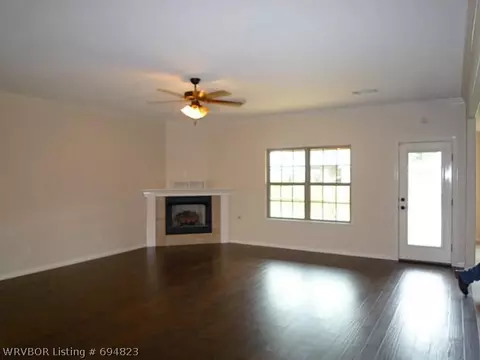 6203 Hickory Ln, Fort Smith, AR 72916 photo 3