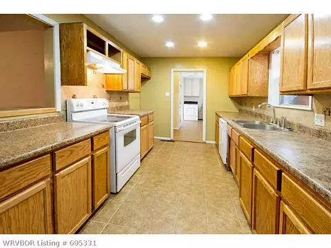 3202 Independence St, Fort Smith, AR 72908 photo 4