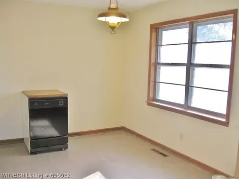 1720 S Savannah Dr, Fort Smith, AR 72901 photo 6