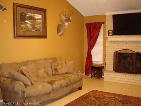 2005 W Main St, Lavaca, AR 72941 photo 2