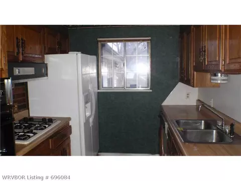 8205 Hermitage Dr, Fort Smith, AR 72908 photo 3