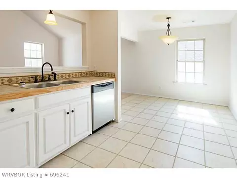 611 N Oak St, Hackett, AR 72937 photo 5