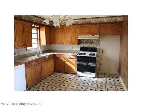 202 E Victor Ln, Pocola, OK 74902 photo 11