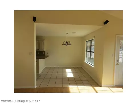 1711 Oakview Dr, Lavaca, AR 72941 photo 4