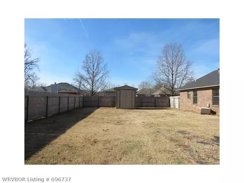 1711 Oakview Dr, Lavaca, AR 72941 photo 12