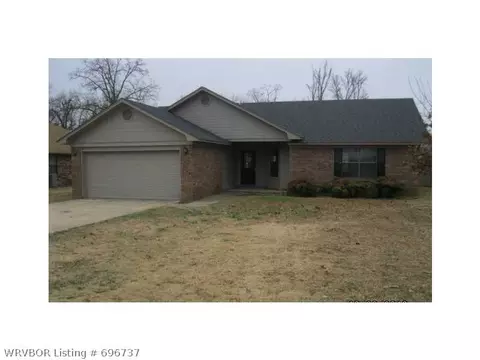 1711 Oakview Dr, Lavaca, AR 72941 photo 1