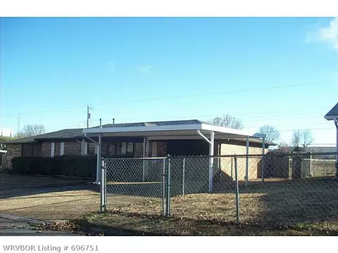 18 E Interstate Cir, Sallisaw, OK 74955 photo 2
