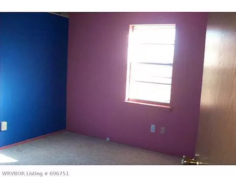 18 E Interstate Cir, Sallisaw, OK 74955 photo 4