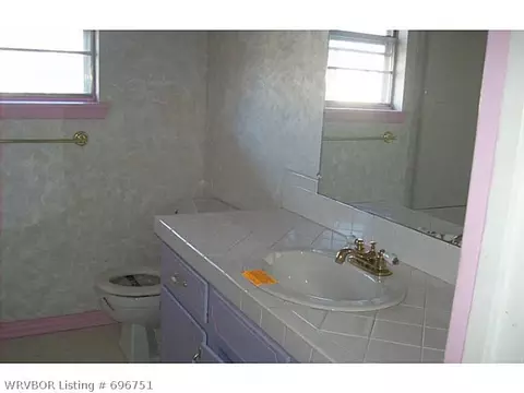 18 E Interstate Cir, Sallisaw, OK 74955 photo 3