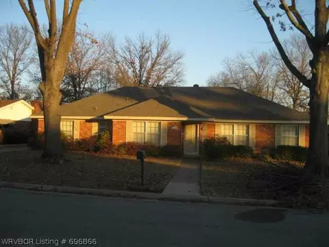 1914 N 45th Cir, Fort Smith, AR 72904 photo 1