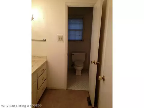1914 N 45th Cir, Fort Smith, AR 72904 photo 9