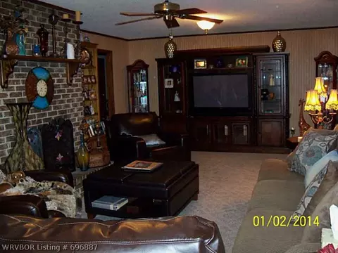 1112 N 4th St, Paris, AR 72855 photo 2
