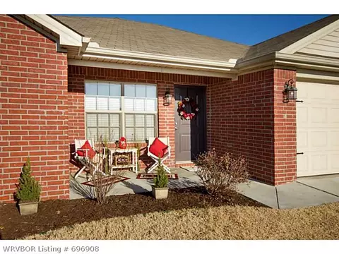 2508 Ridgeway Ln, Barling, AR 72923 photo 2