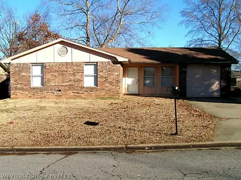1508 14th Cir, Barling, AR 72923 photo 1