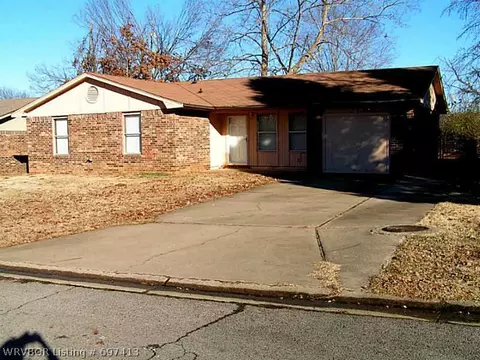 1508 14th Cir, Barling, AR 72923 photo 2