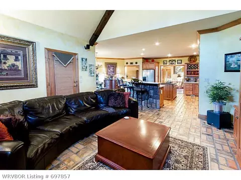 11411 Maple Park Dr, Fort Smith, AR 72916 photo 2