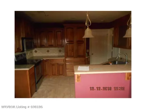 329 Skagway Ln, Barling, AR 72923 photo 3