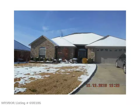 329 Skagway Ln, Barling, AR 72923 photo 1