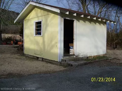 2713 W Walnut St, Paris, AR 72855 photo 3