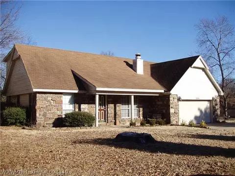 3203 S 64 Cir, Fort Smith, AR 72903 photo 1