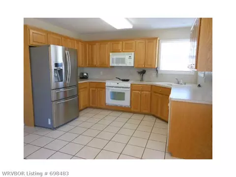 800 Jessie Dr, Lavaca, AR 72941 photo 4
