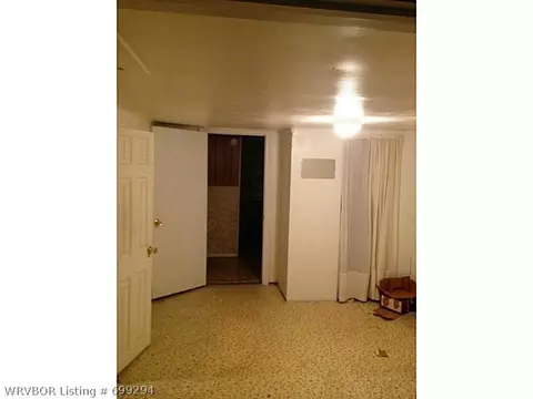 1011 E 6th St, Waldron, AR 72958 photo 9