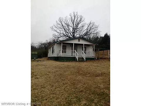 1011 E 6th St, Waldron, AR 72958 photo 1