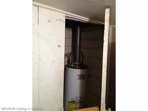 1011 E 6th St, Waldron, AR 72958 photo 6