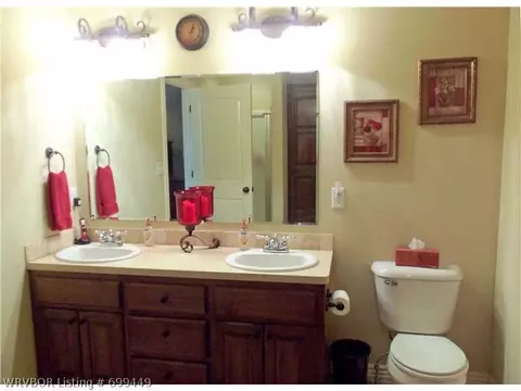1810 Yukon Dr, Barling, AR 72923 photo 6