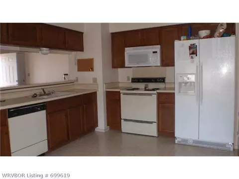 1505 Heather Cir, Barling, AR 72923 photo 3