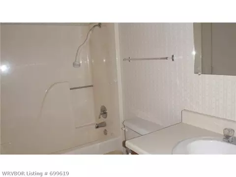 1505 Heather Cir, Barling, AR 72923 photo 9