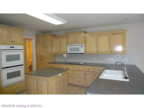 218 Hollywood Pl, Lavaca, AR 72941 photo 7