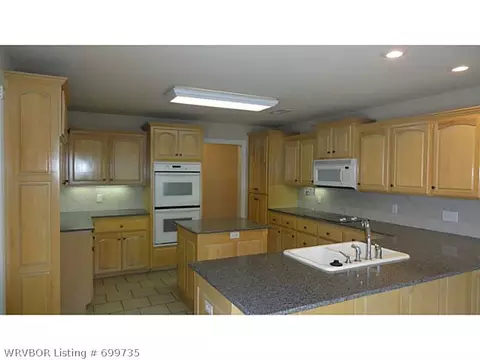 218 Hollywood Pl, Lavaca, AR 72941 photo 5