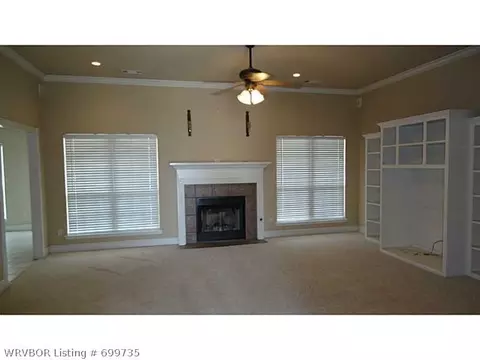 218 Hollywood Pl, Lavaca, AR 72941 photo 3