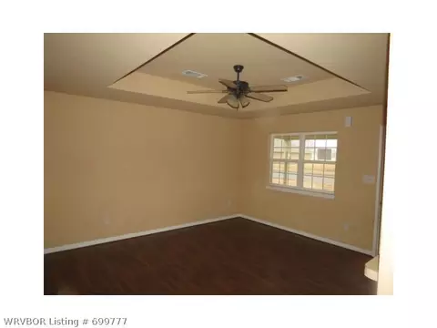 503 Riley Dr, Alma, AR 72921 photo 3