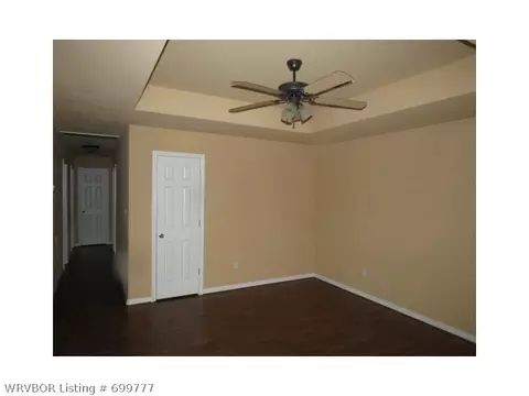 503 Riley Dr, Alma, AR 72921 photo 2