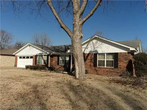 8301 Clover Dr, Fort Smith, AR 72908 photo 3